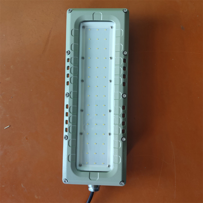 Lâmpada linear LED ex-proof ATEX IEC RoHS IP66 WF2 de qualidade marinha Alumínio 100lm/w 295v 80watt para a Zona 1,2,21,22