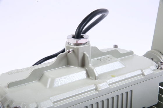 Lâmpada de alta luminosidade 50w 100w 150w 200w à prova de explosão ao ar livre resistente à água luz de inundação LED com cinco anos de garantia