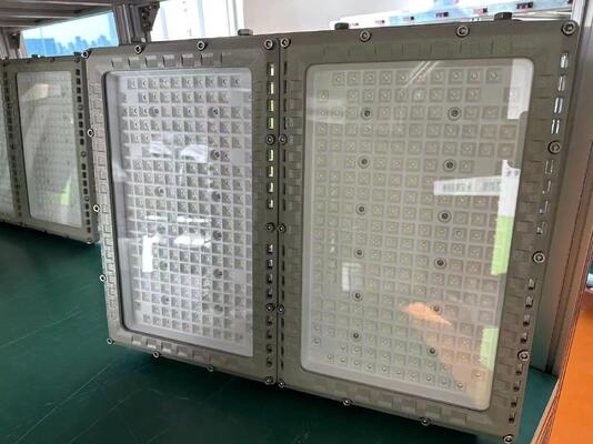 Lâmpadas de iluminação LED à prova de explosão ângulo do feixe LED de 200 watts 120 graus para uso em usinas petroquímicas