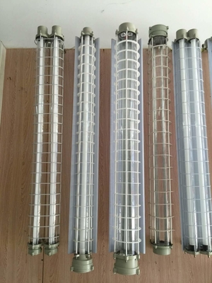 Lâmpada de tubo fluorescente à prova de explosão com liga de alumínio 18W 36W IP66 Atex Iluminação linear à prova de explosão