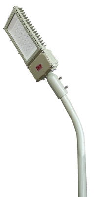 Lâmpada de rua solar à prova de explosão ao ar livre Ip66 100w 200w LED Eficiência de luz de inundação 130lm / w Com cinco anos de garantia