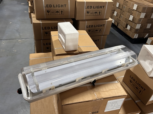 120 graus ângulo de feixe prova de explosão tubo LED fixação Anodizing avançado e &gt; 80 CRI