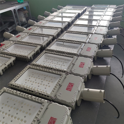 Lâmpada de rua LED à prova de explosão de 250w para refinaria 100-277v 130lm/W homologada ATEX/IECEx/RoHS