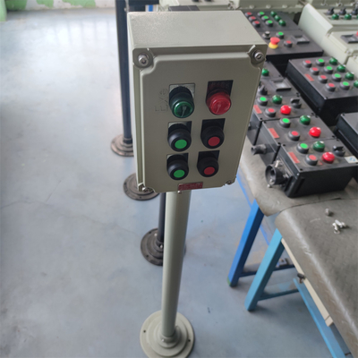 Painel de caixa de controlo petroquímico com ATEX CNEX classificado IP66 WF2 Proteção AC110/220/380/460V