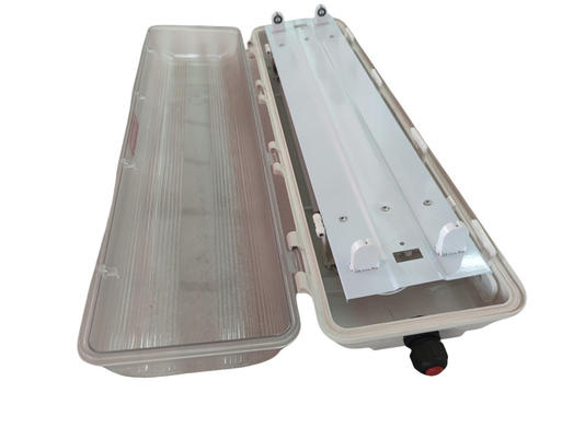 Lâmpada à prova de explosão industrial IP66 Lâmpada LED linear Lâmpada à prova de chama WF2 para zonas perigosas 100lm/w