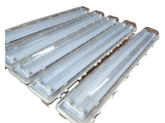 ATEX IECEx Luz linear fluorescente à prova de explosão. Alta durabilidade, ângulo de raio largo. Ideal para instalações petroquímicas e de mineração