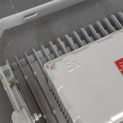 Holofote LED à prova de explosão com certificação ATEX de 200W – Solução de iluminação à prova de chamas para Zona 1 de Petróleo e Gás | Saída de alto lúmen de 160lm/W