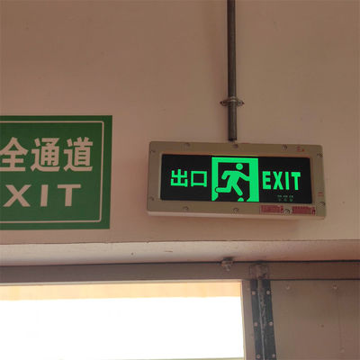 Luminária de Saída LED IP66 de Grau Industrial com Tempo de Emergência de 180 minutos para Ambientes Perigosos com Função de Iluminação de Emergência