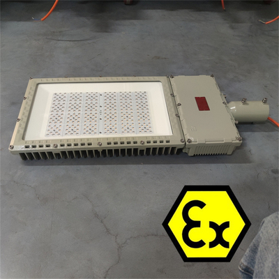 ATEX 220V 380V Luz LED à prova de explosão Alumínio IP66 WF2 para indústria de petróleo e gás