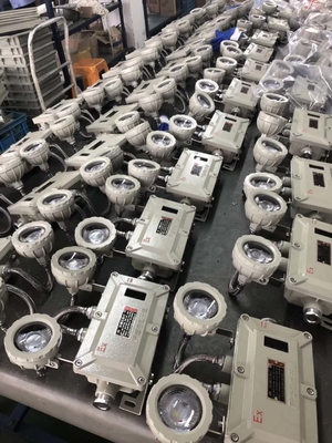 Luz de emergência LED de longa duração com 50000h de parede ou teto montado em alumínio