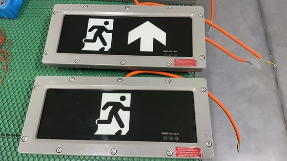 Luz de saída à prova de explosão de alta tensão. Luz de sinalização de emergência OEM 90-300VAC/24VDC/36VDC.