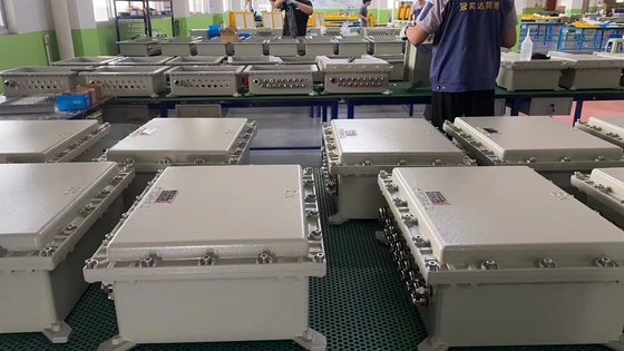 Tabela de distribuição à prova de chamas com IP66 WF2 e entrada de cabo personalizada