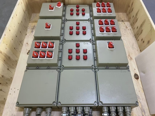Painel à prova de explosão de 2 mm com proteção IP54/IP65/IP66 e construção de aço carbono / alumínio