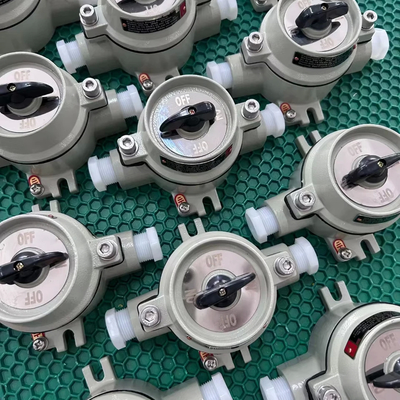 Comutador à prova de explosão de tensão 50/60HZ com alumínio de qualidade marinha e 9mm-13mm Cable Spec