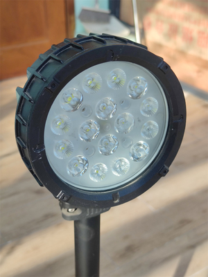 Iluminação LED portátil à prova de explosão de 27 W para locais perigosos Classificada CNEX Personalizavel