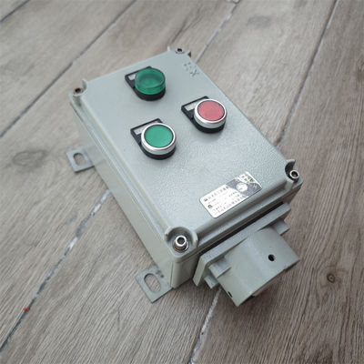 220 V ATEX Ex Db IIC T6 Gb Estação de controlo à prova de ex-Fácil instalação Adequado para produção