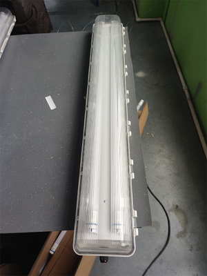 2*54W Luz fluorescente antinexplosiva ATEX IECEx Certificada WF2 à prova d'água 100lm/w Eficiência luminosa Montante de teto para a zona 21 22 1 2