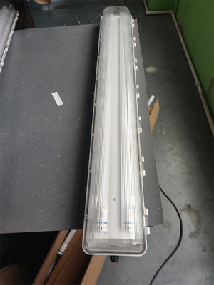 2*54W Luz fluorescente antinexplosiva ATEX IECEx Certificada WF2 à prova d'água 100lm/w Eficiência luminosa Montante de teto para a zona 21 22 1 2