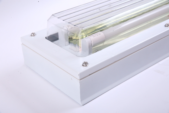 Luminária Fluorescente Limpa à Prova de Explosão – Tubo Duplo Suspenso, 5 pés/4 pés/3 pés/2 pés (1,2M), IP67 Tri-Prova para Garagem e Áreas Perigosas