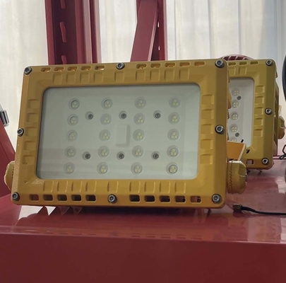ATEX Ex d Lâmpada de inundação LED à prova de explosão temporária ao ar livre 100 W, IP65, placa de alumínio, 120 130 lm/W