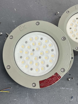 ATEX IECEx Certificado 100W-240W Luz LED à prova de explosão IP66