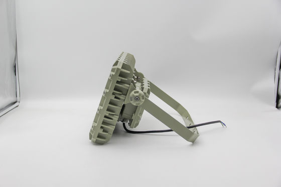 Lâmpada de inundação LED à prova de chamas, poupança de energia, classificada IP66 para instalações químicas e plataformas offshore