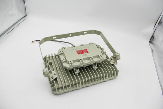 Lâmpada de inundação LED à prova de chamas, poupança de energia, classificada IP66 para instalações químicas e plataformas offshore