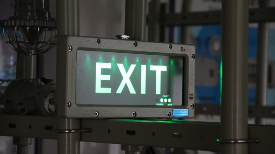 Sem manutenção ATEX Luz de saída à prova de explosão Zona 1 2 Zona 21 22 Luz de emergência à prova de chama para instalações industriais