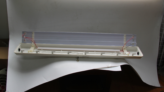 Luminária Linear LED à Prova de Explosão com Certificação ATEX IECEx CNEX para Zona Perigosa 1 e Zona 2 – Iluminação Industrial à Prova d'Água com Economia de Energia para Ambientes de Petróleo, Gás e Químicos