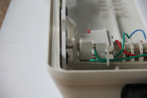 Lâmpada linear à prova de explosão LED à prova d'água para plataformas de petróleo, plantas químicas e estações de gasolina   ATAEX/IECEx/CNEX Certificado, eficiência energética, durabilidade, fácil instalação