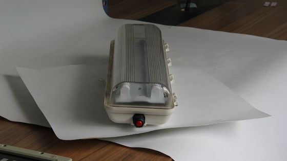 Para áreas perigosas Instalações químicas de petróleo e gás Mineração Instalações marítimas À prova de explosão Luz LED linear de grau industrial IP66 Iluminação Design eficiente em energia reduz Durável 0,6/1,2m ATEX/IECEx/CNEX