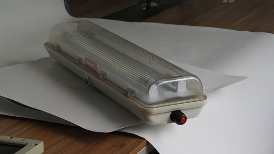 Luz Tubo LED à Prova de Explosão em Material GRP ATEX IP66 Luz Linear Fluorescente com Recurso de Emergência