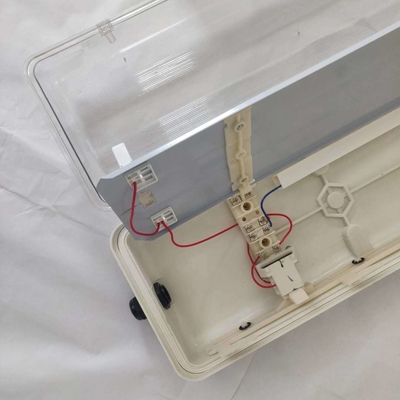 Luz LED linear à prova de explosão ATEX/IECEx/CNEX de 0,6m/1,2m, grau industrial IP66 para áreas perigosas, instalações de petróleo e gás, plantas químicas, mineração, instalações marítimas. Design energeticamente eficiente reduz