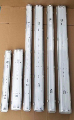 Luz LED linear à prova de explosão ATEX/IECEx/CNEX de 0,6m/1,2m, grau industrial IP66 para áreas perigosas, instalações de petróleo e gás, plantas químicas, mineração, instalações marítimas. Design energeticamente eficiente reduz