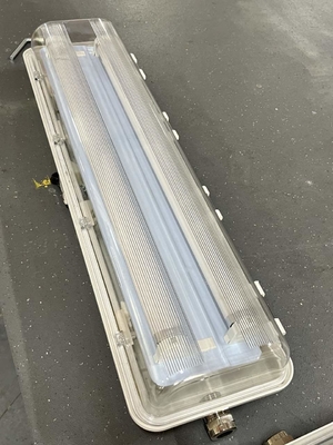 Lâmpada tubular LED à prova de explosão de 2×48 polegadas – 115lm/W, carcaça ABS para iluminação industrial em áreas perigosas