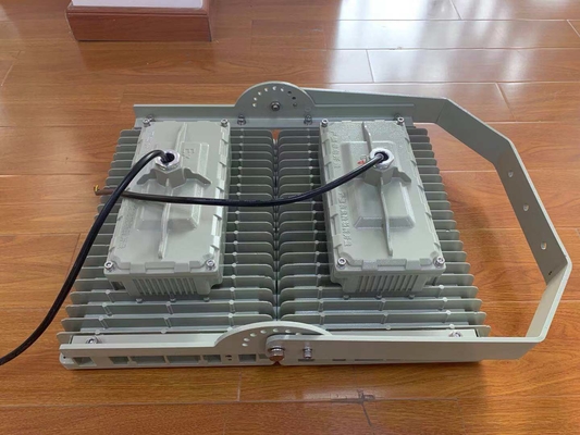 Luz de estrada LED à prova de explosão 250W. ATEX CNEX Certificado para Zona 1 Zona 2 Aplicações perigosas