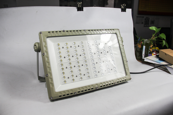 Luz de estrada LED à prova de explosão 250W. ATEX CNEX Certificado para Zona 1 Zona 2 Aplicações perigosas