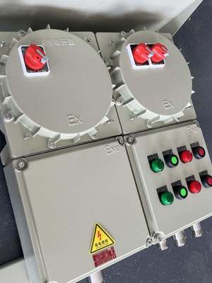 Panel de controlo de distribuição à prova de explosão de alta temperatura AC110/220/380/460V para instalação petroquímica costeira