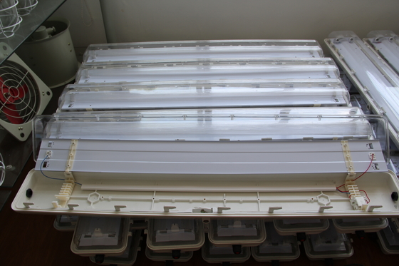 Luminária LED para áreas perigosas aprovada ATEX/IECEx/CNEX, classificação IP66, garantia de 5 anos, potência e tamanho personalizáveis, Luz Linear à Prova de Explosão Série BYS Durável com Tripla Certificação