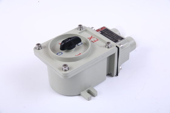 Voltagem 50/60HZ e 2 polos Interruptor à prova de explosão Feito de alumínio de qualidade naval para ambientes adversos