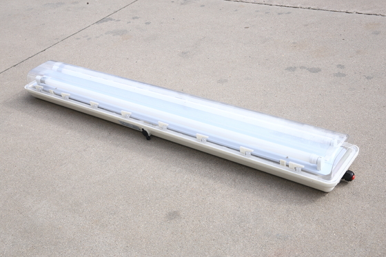 Fornecimento de fábrica 18w 27w 36w Lâmpada LED linear à prova de explosão 1,2m 100lm/w 110VAC IP66 5 anos de garantia Atex