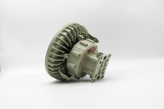 Luminária de Mastro Alto LED 100W 150W 200W com Economia de Energia e Aprovação IECEx para Oficinas e Áreas de Postos de Gasolina