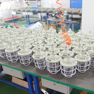 Fonte de luz HID à prova de explosão Lâmpada HID 9 lumens 70 Cri Adequado para locais perigosos e necessidades de iluminação industrial