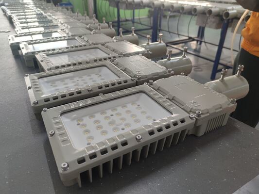 ATEX IECEx Zona 1 e 2 homologado Iluminação LED de inundação de 50-240 W para locais perigosos, IP66, 140lm/W, garantia de 5 anos