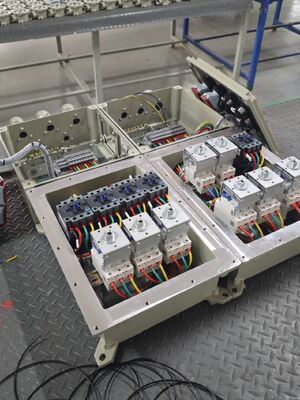 Painéis de controle à prova de explosão com resistência à corrosão IP 65 380V, painel de disjuntores à prova de explosão