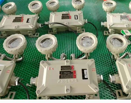 Luz de emergência à prova de explosão montada na parede com 1CCT80 Min tempo de emergência usado para áreas industriais